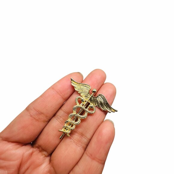 ✨Staff of Hermes Caduceus Medical Doctor Symbol of Medicine Snakes Wing Broch✨ - Picture 2 of 6